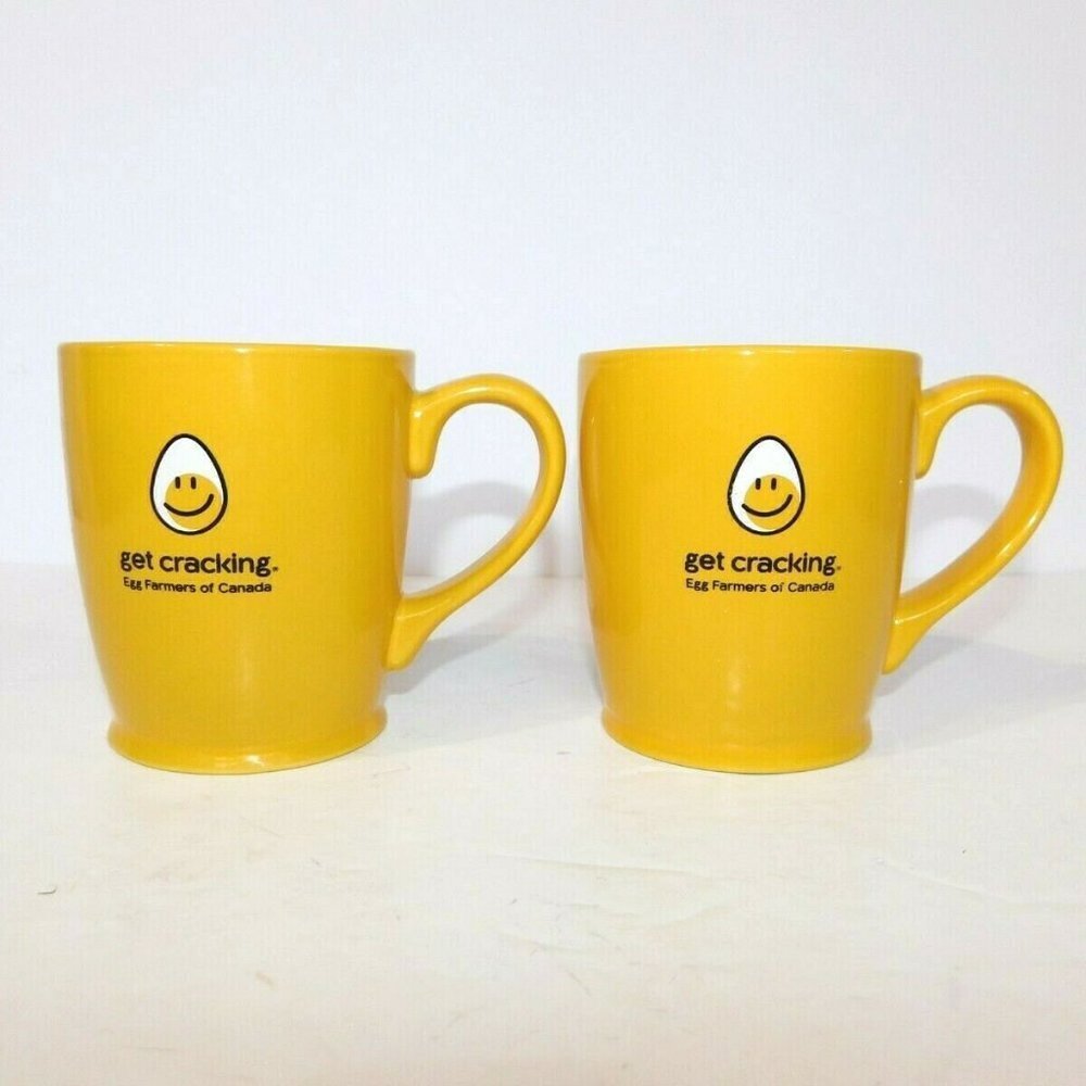 GET CRACKING Yellow Coffee Tea Mug Set of 2 Egg Farmers of Canada
